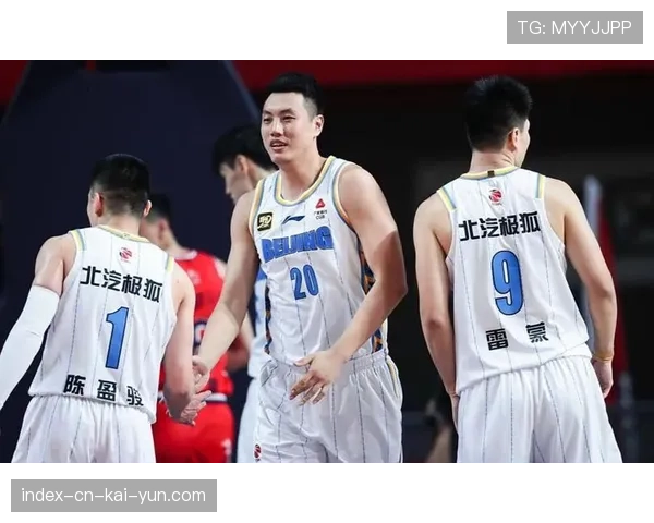 老将翟晓川关键战12篮板 北京队更衣室影响力不容小觑